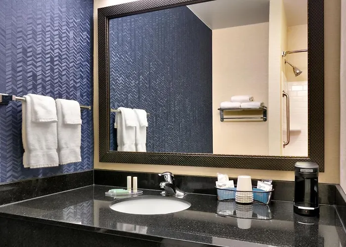 Fairfield & By Marriott