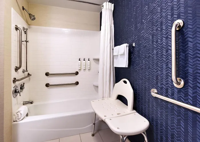 Hotel Fairfield & By Marriott 3*