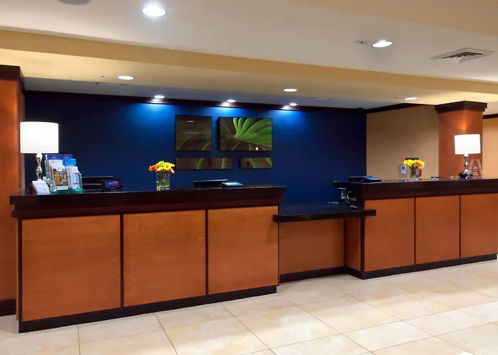 Hotel Fairfield & By Marriott