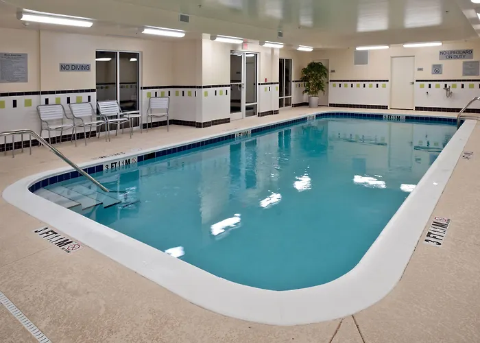 Hotel Fairfield & By Marriott