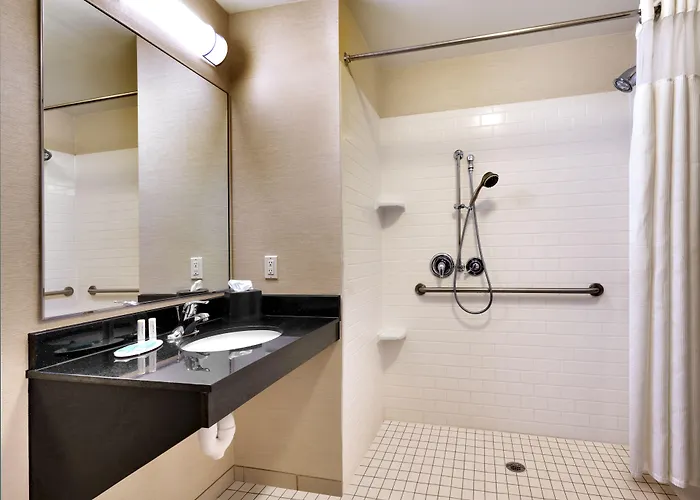 Hotel Fairfield & By Marriott